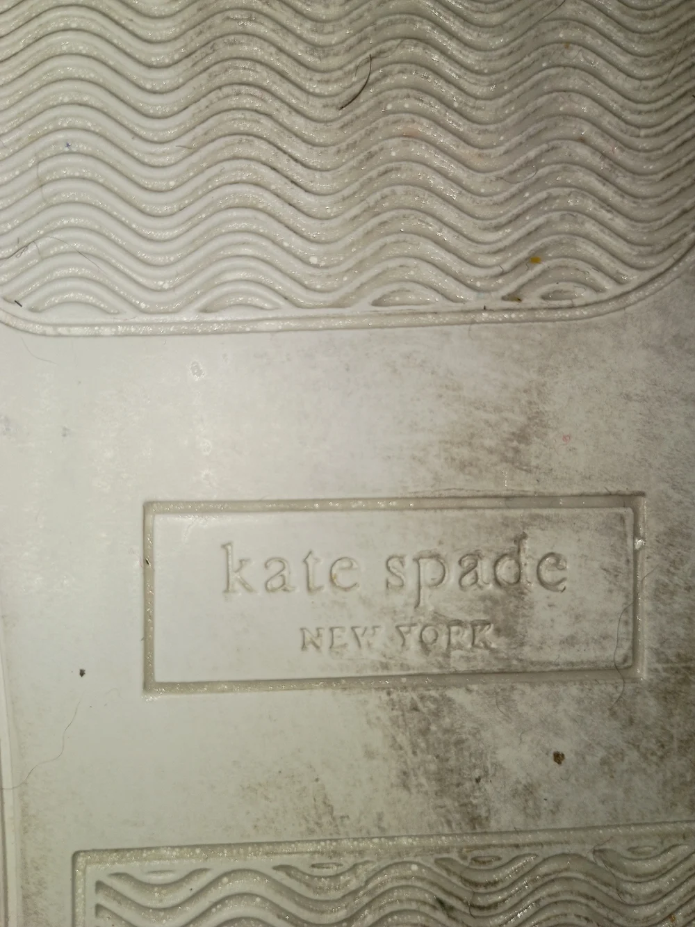 kate spade Fez White Sneakers with Black Spade Accent Size 11 EUC